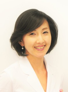 四万村 京子
